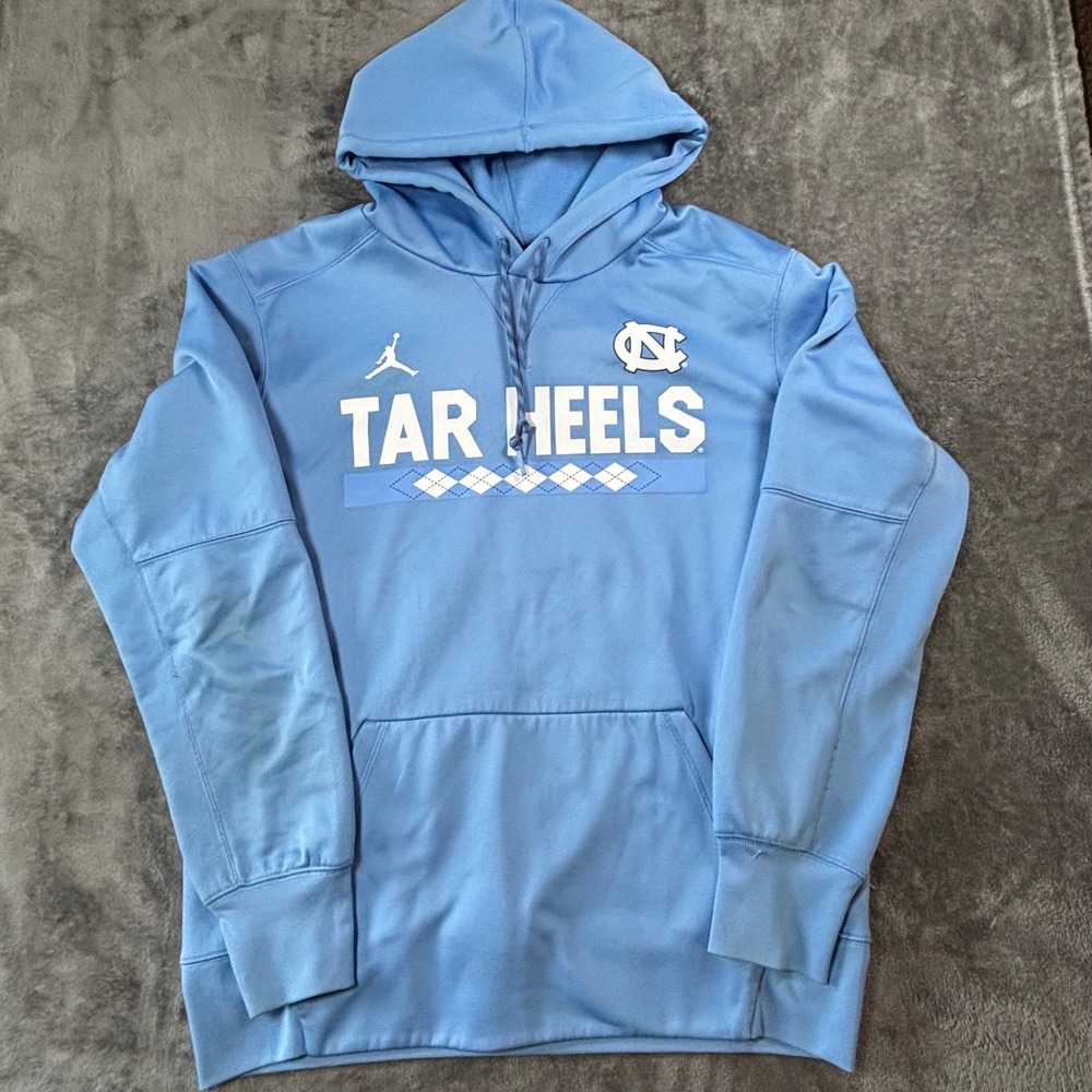 Jordan North Carolina Tar Heels Dri-FIT Hoodie Carolina Blue Mens Medium Argyle